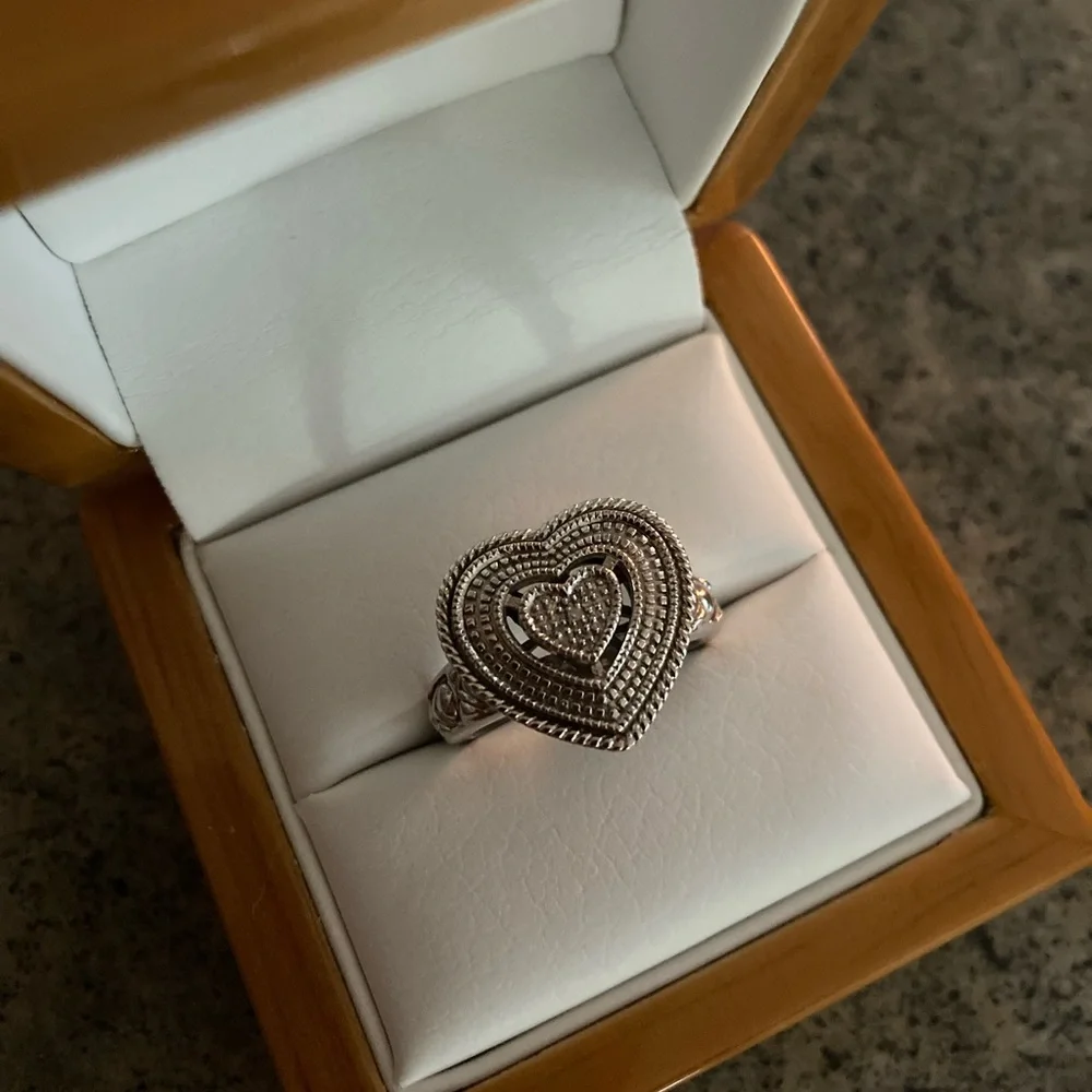 💍 925 Diamond Heart Ring Sterling Silver, Size 7, EUC
